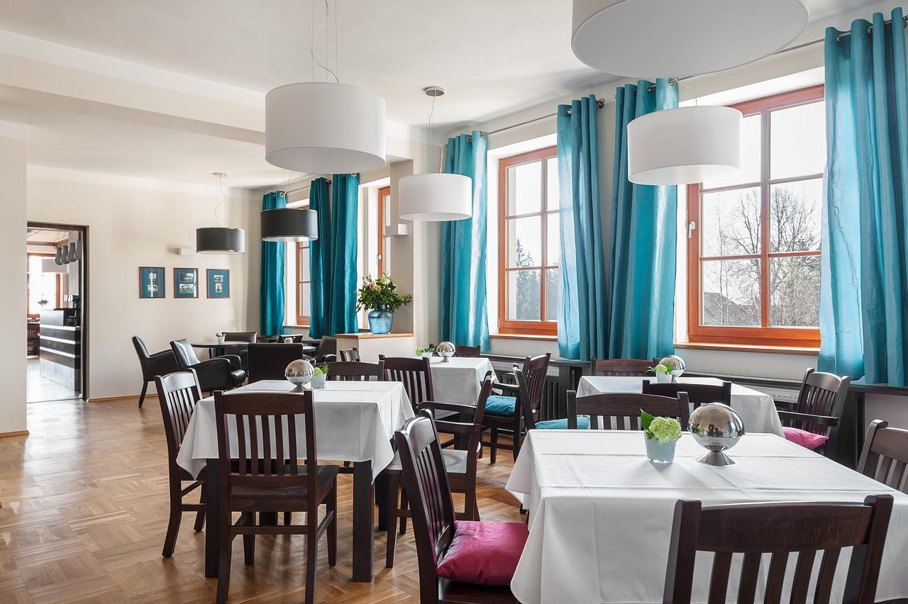 Aneta Hotel & Restaurant Витковице Экстерьер фото